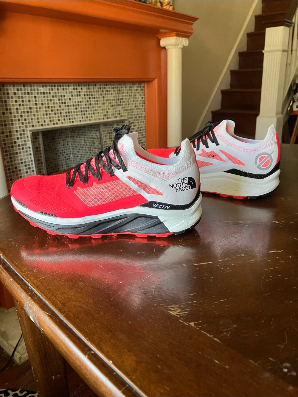 The North Face VECTIV Trail Shoes - Bright Coral and White